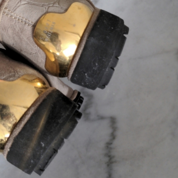 Designer Stuart Weitzman natural suede and fur winter boots, size 7 - Picture 7 of 12